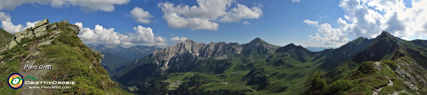 79 Scendendo da Cima Lemma vista panoramica verso la costiera Cavallo-Pegherolo.jpg